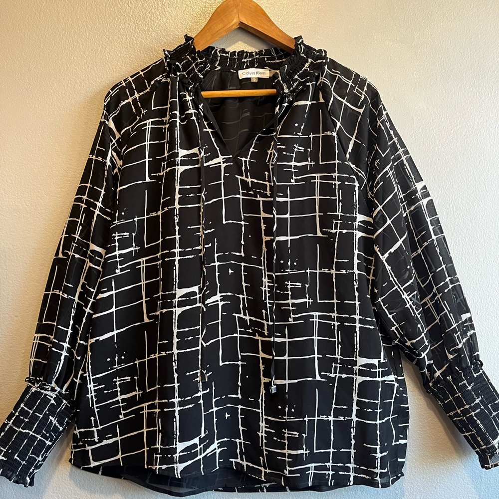 Calvin Klein Black and White Casual Button Down Shirt